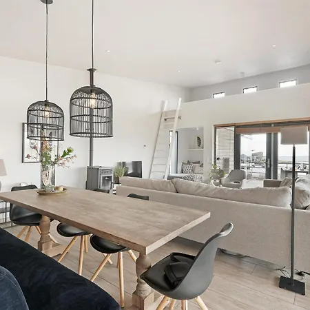 37 - Sea & | Family By The With Views Over The Water Villa