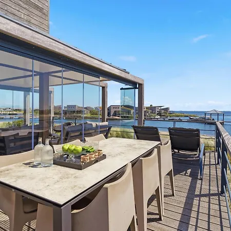 37 - Sea & | Family By The With Views Over The Water * Ouddorp