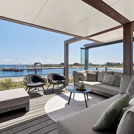37 - Sea & | Family By The With Views Over The Water