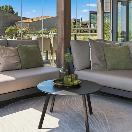 Villa 37 - Sea & | Family By The With Views Over The Water *